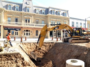 Lavis Contractors dug up the middle of Ontario Road in downtown Mitchell last Wednesday, Sept. 16 to install a storm drain on the south side and tie it into the one on the north side of the street. GALEN SIMMONS/MITCHELL ADVOCATE