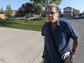 Dan Vandal, federal Liberal candidate for St. Boniface-St. Vital, canvasses in the Island Lakes area of Winnipeg on Sat., Sept. 26, 2015. Kevin King/Winnipeg Sun/Postmedia Network