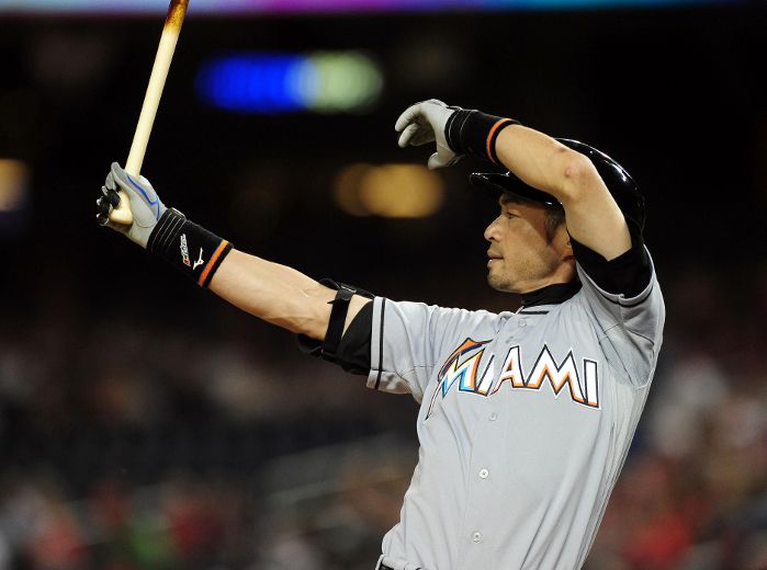 Ichiro Suzuki signs 1-year deal to remain with Miami Marlins – The