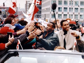 Devon White and Dave Winfield during the Blue Jays World Series parade Oct. 26, 1992. (Toronto Sun files)