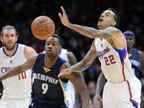 Los Angeles Clippers forward Matt Barnes (22) steals the ball from Memphis Grizzlies forward Tony Allen in the first half of the game at Staples Center. (Jayne Kamin-Oncea/USA TODAY Sports)