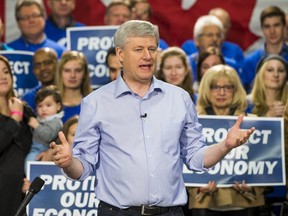 Canada's Prime Minister and Conservative Leader Stephen Harper speaks at a rally in Newmarket, Ontario, October 18, 2015.  Canadians will go to the polls for a federal election on October 19. (REUTERS/Mark Blinch)