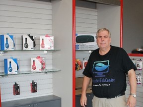 Bluewater Tek Centre manager and IT specialist Randy Samms stands in the store's Northgate Shopping Centre location.
CARL HNATYSHYN/SARNIA THIS WEEK