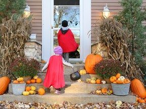 Good news, trick-or-treaters -- there's nothing terribly scary about this year's Halloween forecast. (FOTOLIA)
