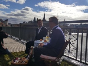 The mayors dined on the Alexandra Bridge to announce their 2017 picnic plan.