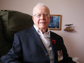 Second World War veteran Lorne Anderson at his home in Sudbury. Gino Donato/Sudbury Star