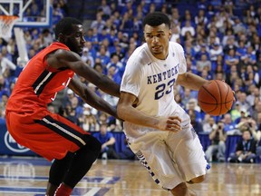 Jamal Murray racked up 19 points and 10 assists in his first non-exhibition game with the Kentucky Wildcats. (USA TODAY SPORTS)