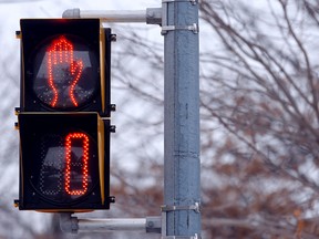 Pedestrian crosswalk signal in Toronto. (Dave Abel/Toronto Sun files)