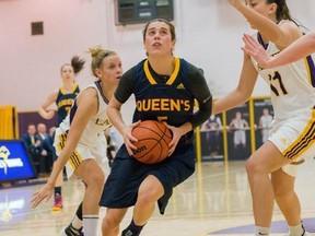 The Queen's Gaels women's basketball team is No. 10 in this week's Canadian Interuniversity Sport rankings. (Queen's University Athletics)