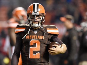Johnny Manziel of the Cleveland Browns warms up prior to the game against the Baltimore Ravens at FirstEnergy Stadium on November 30, 2015 in Cleveland. (Jason Miller/Getty Images/AFP)