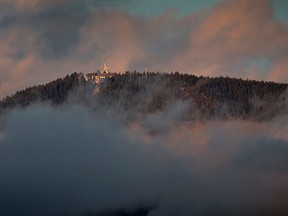 The main building at Grouse Mountain Lodge is bathed in late afternoon sun in West Vancouver, British Columbia November 14, 2012.  REUTERS/Andy Clark