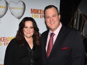 Actors Melissa McCarthy ans Billy Gardell attend CBS's "Mike & Molly" 100th Episode celebration at Cicada on January 31, 2015 in Los Angeles, California.  Alberto E. Rodriguez/Getty Images/AFP