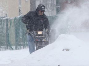 A Colorado low sweeping in from Minnesota dumped 10 centimetres of snow onto Southern Manitoba on Wednesday, with Environment Canada expecting to see another five to 10 centimetres fall overnight.
