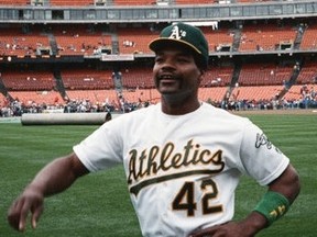 Oakland Athletics center fielder Dave Henderson. (WIKIMIDIA COMMONS)