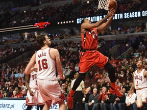Toronto Raptors guard DeMar DeRozan shoots the ball against the Chicago Bulls. (David Banks/USA TODAY Sports)