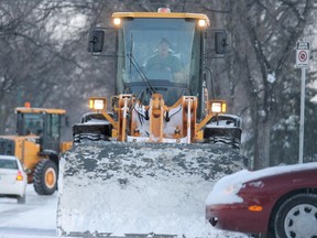 A snow plow removes snow in Winnipeg. (FILE PHOTO)