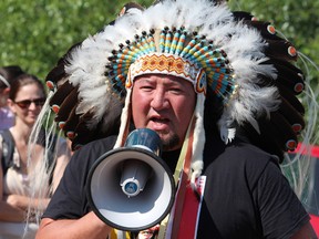 Manitoba Grand Chief Derek Nepinak isn't moving forward with a lawsuit against a Winnipeg teacher who called aboriginals lazy. (Vince Mcdermott/Postmedia Network file photo)