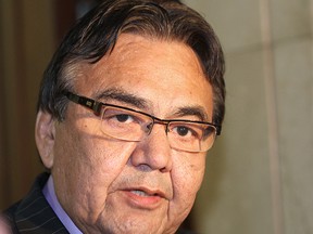 Former Aboriginal and Northern Affairs Minister Eric Robinson. (BRIAN DONOGH/WINNIPEG SUN FILE PHOTO)