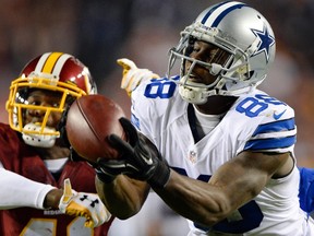 Dallas Cowboys wide receiver Dez Bryant catches a pass in front of Washington Redskins cornerback Will Blackmon at FedEx Field. (Tommy Gilligan/USA TODAY Sports)