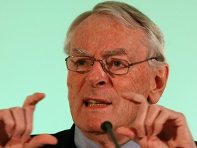 World Anti-Doping Agency’s former president, Dick Pound, who heads the commission into corruption and doping in athletics, gestures at a news conference in Unterschleissheim, Germany, January 14, 2016. (REUTERS/Michael Dalder)