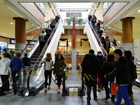Shoppers look for Boxing Day sales at the Rideau Shopping Centre in Ottawa. (Matthew Usherwood/ Ottawa Sun)
