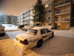 Edmonton Police Service vehicle sits outside an apartment neat 119 Ave., and 34 St., in Edmonton on Thursday Jan.14, 2016.Tom Braid/Edmonton Sun