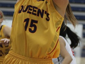 Robyn Pearson of the Queen’s women’s basketball team is the Canadian Interuniversity Sport female athlete of the week. (Queen's University Athletics)