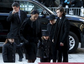 Celine Dion mourns Rene Angelil at public funeral | Toronto Sun