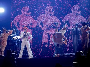 Lady Gaga performs a medley of David Bowie songs as a tribute to the late singer during the 58th Grammy Awards in Los Angeles, California February 15, 2016.  REUTERS/Mario Anzuoni
