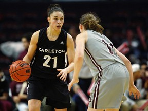 Carleton Ravens point guard Elizabeth Leblanc. (Darren Brown/Postmedia Network)