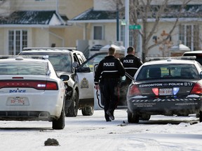 EDMONTON, ALBERTA: FEBRUARY 29, 2016 - Police investigate a home invasion incident at 13312-25 Street Monday afternoon, February 29, 2016.PHOTO: LARRY WONG/POSTMEDIA
