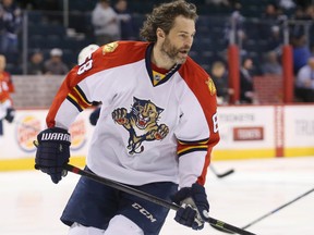 Florida Panthers right winger Jaromir Jagr warms up prior to a game against the Winnipeg Jets at MTS Centre in Winnipeg on March 1, 2016. (Bruce Fedyck/USA TODAY Sports)