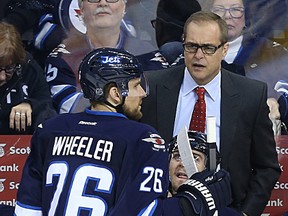 Blake Wheeler chats with coach Paul Maurice. (KEVIN KING/Winnipeg Sun)