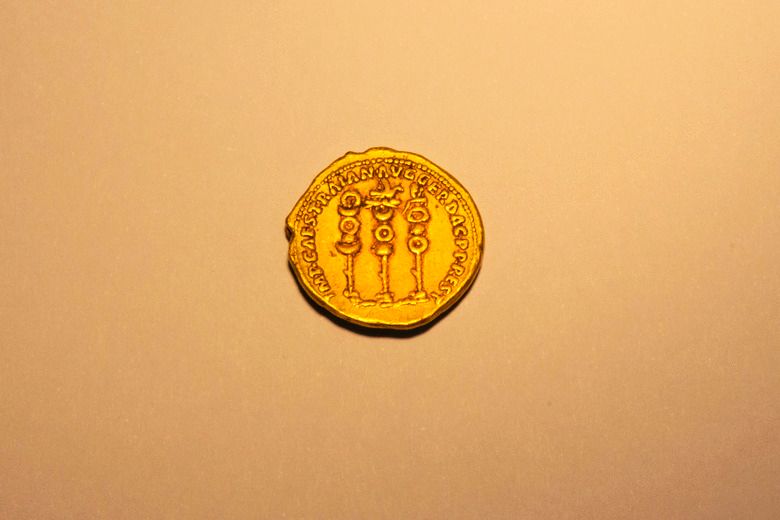 Israeli Hiker Finds Rare, 2,000-year-old Gold Coin | Toronto Sun