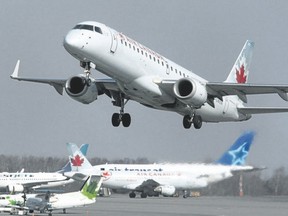 Air Canada is creating 150 maintenance jobs in Winnipeg. (FILE PHOTO)