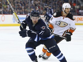 Winnipeg Jets centre Chase De Leo forechecks against the Anaheim Ducks earlier this month. De Leo was recalled by the Jets on Thursday. (Kevin King/Winnipeg Sun file photo)