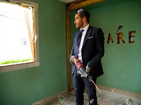 This image released by Fox Searchlight shows Jake Gyllenhaal in a scene from "Demolition." (Fox Searchlight via AP)
