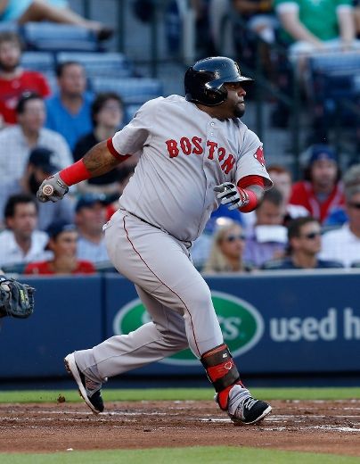 Pablo Sandoval's belt explodes swinging at R.A. Dickey knuckleball