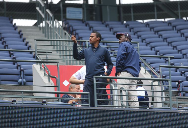 Fan Dies After Falling From Upper Deck at Atlanta Braves Game