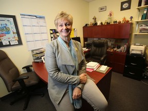 Coleen Dufresne is retiring in August from the U of M after 32 years at the school, the last 15 as athletic director, the first 17 as head coach of the highly successful women’s basketball team.