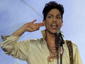 U.S. musician Prince performs at the Hop Farm Festival near Paddock Wood, southern England July 3, 2011.  Pop superstar Prince had no will, his sister said in court documents filed on Tuesday in state court in Carver County, Minnesota. Tyka Nelson petitioned for a special administrator to oversee Prince's estate, the documents showed.  REUTERS/Olivia Harris/File Photo