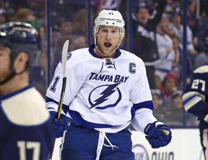 Steven Stamkos back on skates gives Lightning a small boost | Toronto Sun