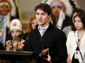 Prime Minister Justin Trudeau talks with First Nations leaders and delegates at the File Hills Qu'Appelle Tribal Council in Fort Qu'Appelle, Saskatchewan on April 26, 2016. (REUTERS/David Stobbe)