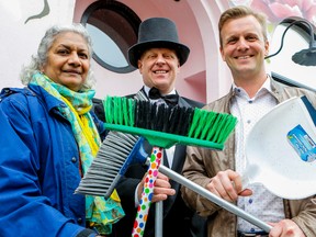 Neil Stephenson (centre), Chair of the Harbord Village Litter and Glitter Clean-up, with former councillor Ceta  Ramkhalawansingh and  Councillor Joe Cressy. (DAVE THOMAS, Toronto Sun)