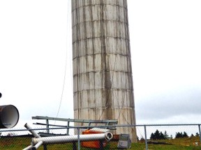 The new water tower at Mitchell’s west end is taking shape. GALEN SIMMONS MITCHELL ADVOCATE