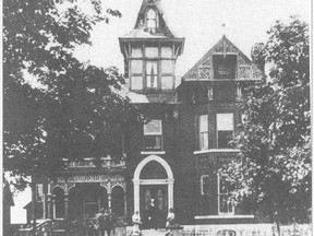 Queen’s University Archives
Allison House front facade showing original tower and porch in the late 19th century.