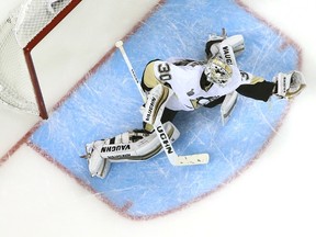 Matt Murray of the Pittsburgh Penguins tends goal against the San Jose Sharks in Game 4 of the Stanley Cup final at SAP Center in San Jose on June 6, 2016. (Ezra Shaw/Getty Images/AFP)