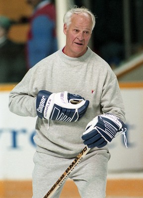 Gordie Howe dies at 88: Goodbye to 'Mr. Hockey' - Sports Illustrated
