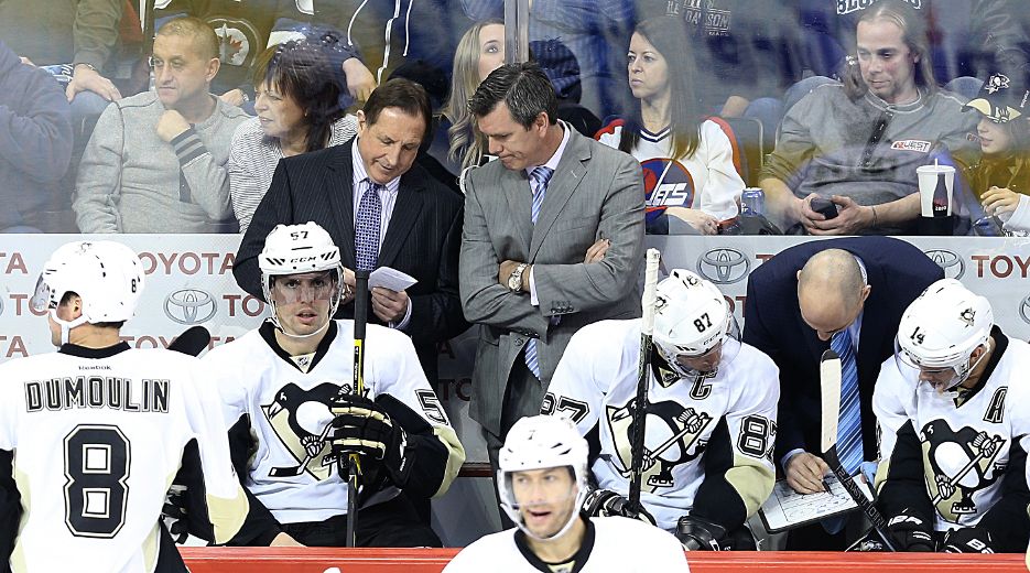 Penguins' Letang brings Stanley Cup to visit kids in Montreal