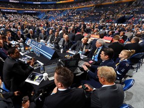 A general view of the draft table for the Winnepeg Jets during the NHL Draft in Buffalo on June 25, 2016. (Bruce Bennett/Getty Images/AFP)